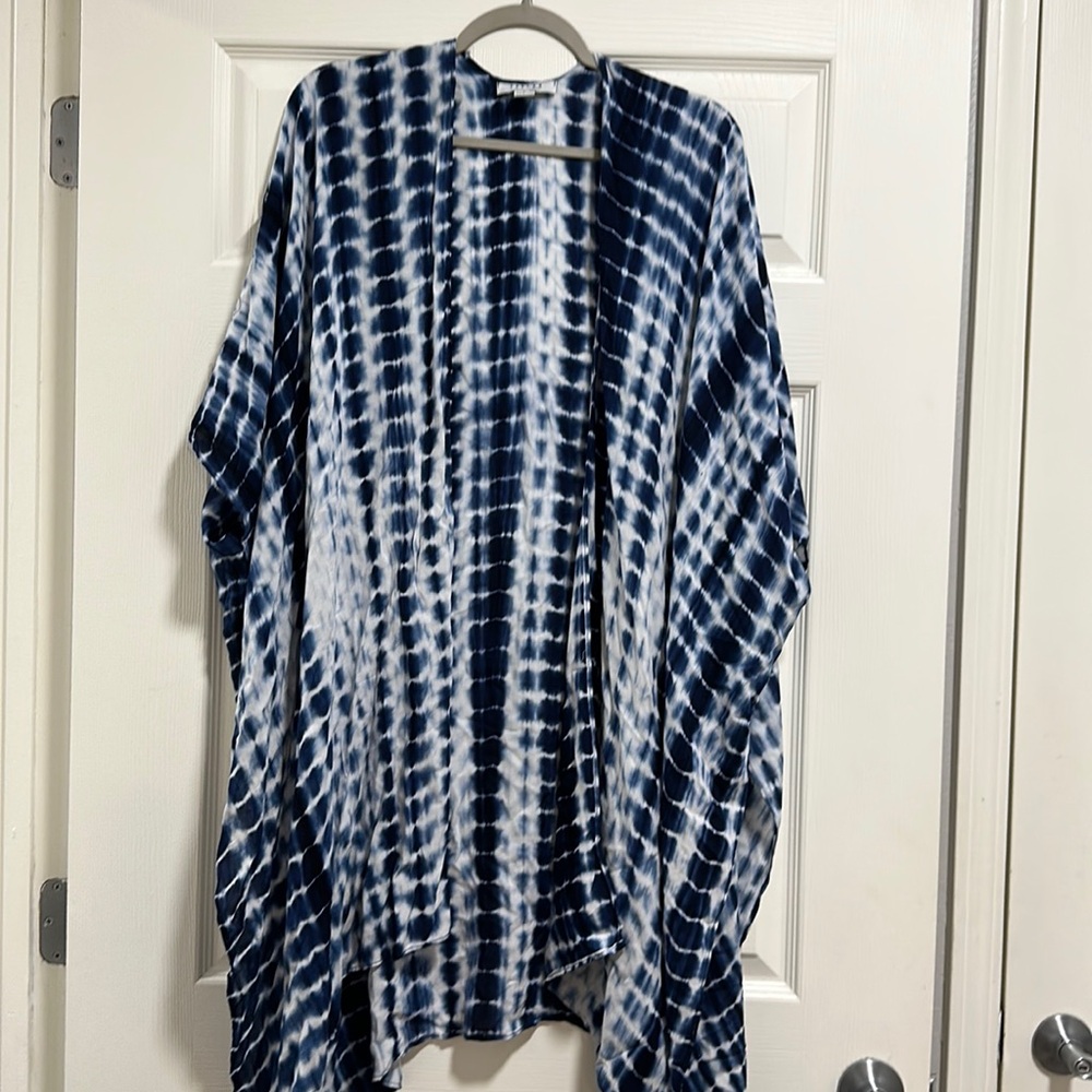 Part of Talulah from Madi Nelson!! Never worn! Size Large kimono